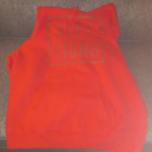 PRICE DROP🟥MEN RED HOODIE 🩸🟥 - Picture 4 of 11